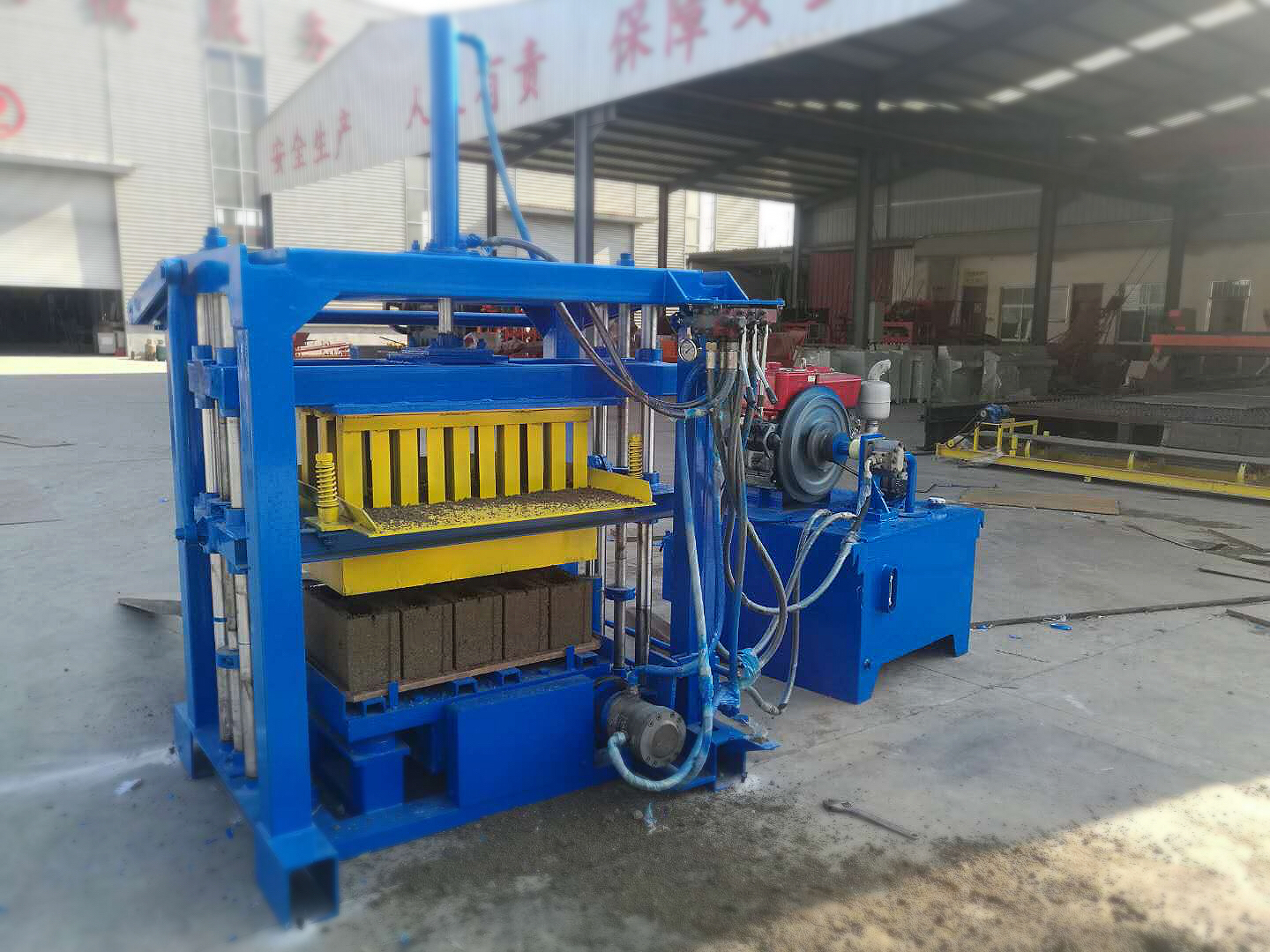 Diesel multifunctional brick and block machine